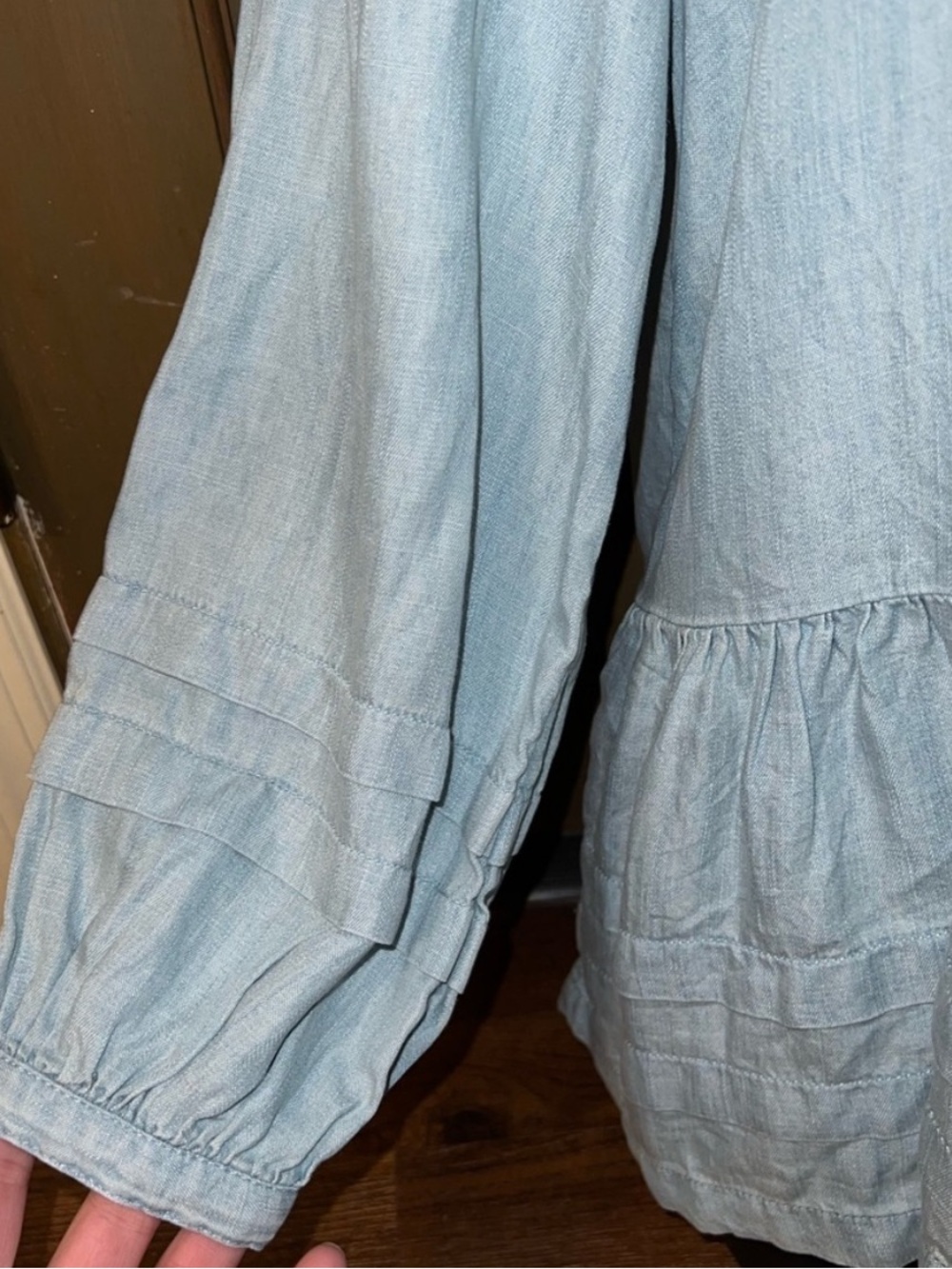 American Eagle Light Blue Chambray Peplum Tiered Babydoll Peasant Blouse Size M - Picture 5 of 8